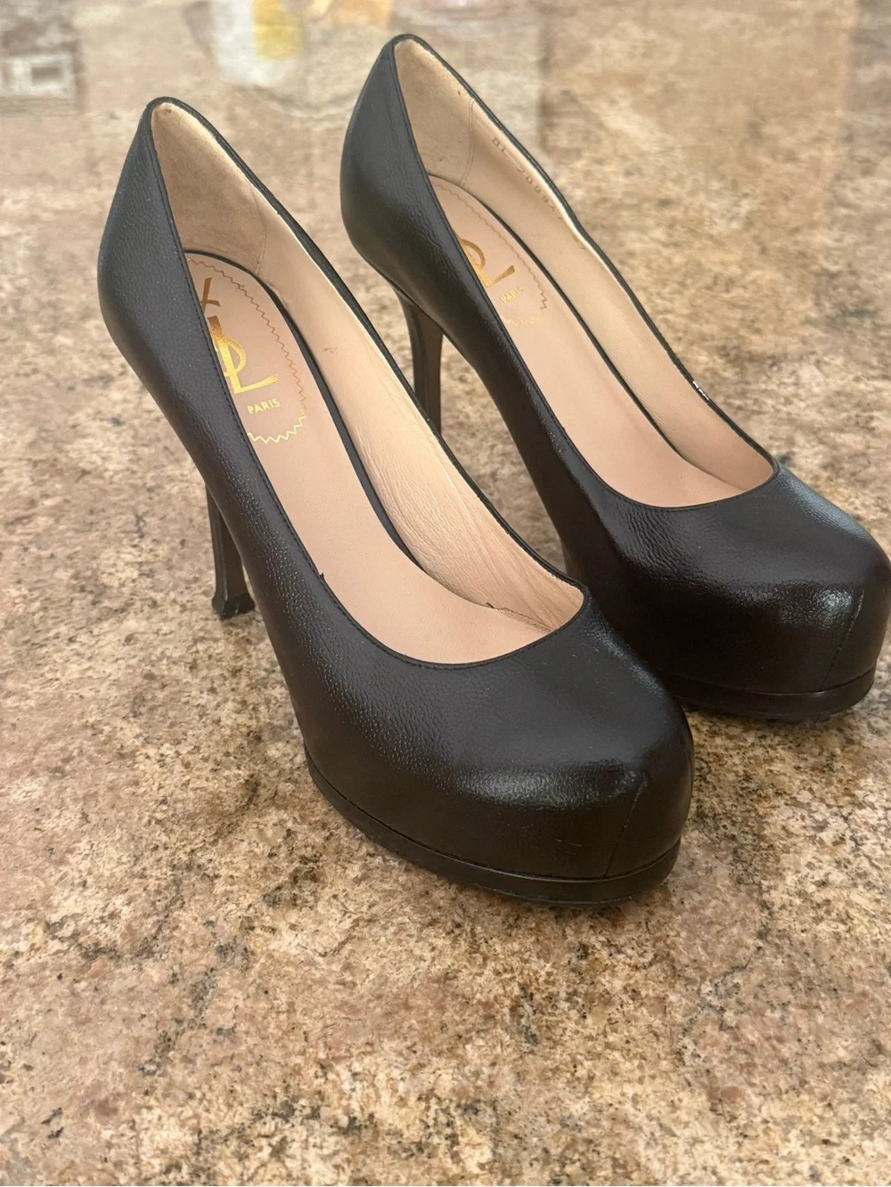 YSL Women’s Black 4” stiletto Pumps 37 Italy